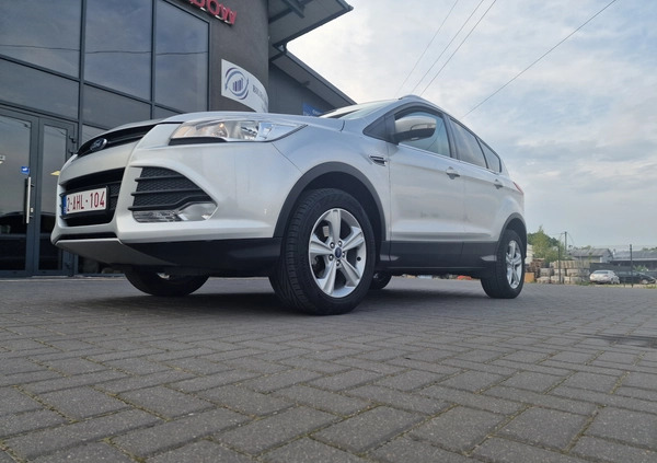 Ford Kuga cena 58056 przebieg: 182033, rok produkcji 2015 z Woźniki małe 704